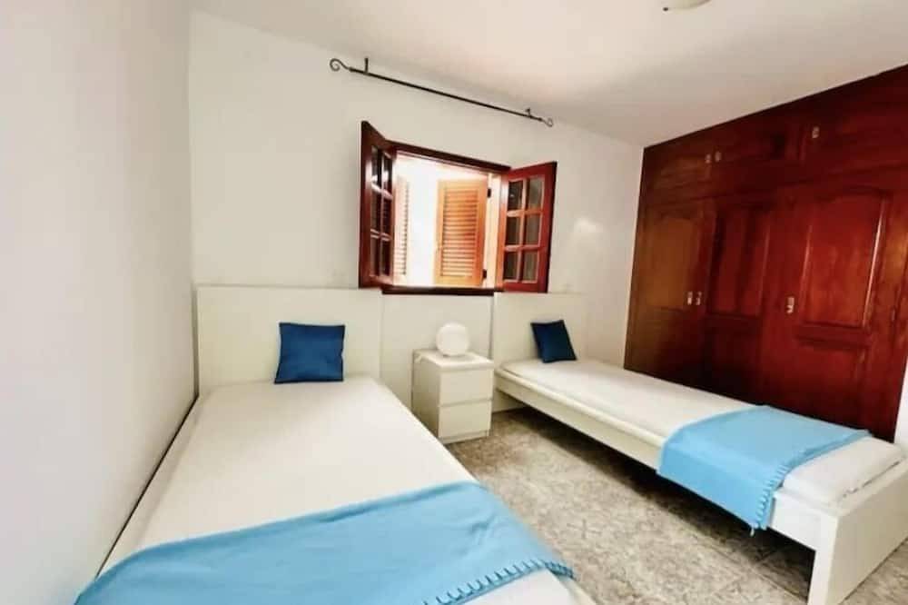 Playa Chica: Villa mit Sonne, Meerblick und Ruhe\". in Puerto del Carmen, Tías
