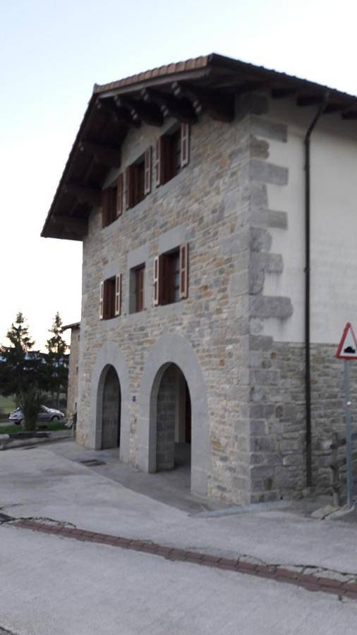 Casa rural para 7 personas, con Terraza además de Jardín y Vistas en Cuenca de Pamplona - 2