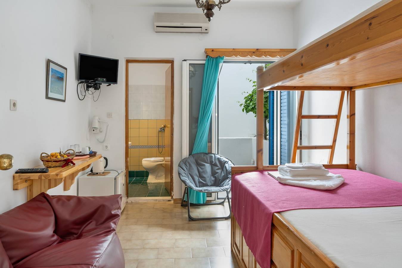 Studio entier, Chambre 1 à l’hôtel Pagali avec vue sur le jardin in Amorgos