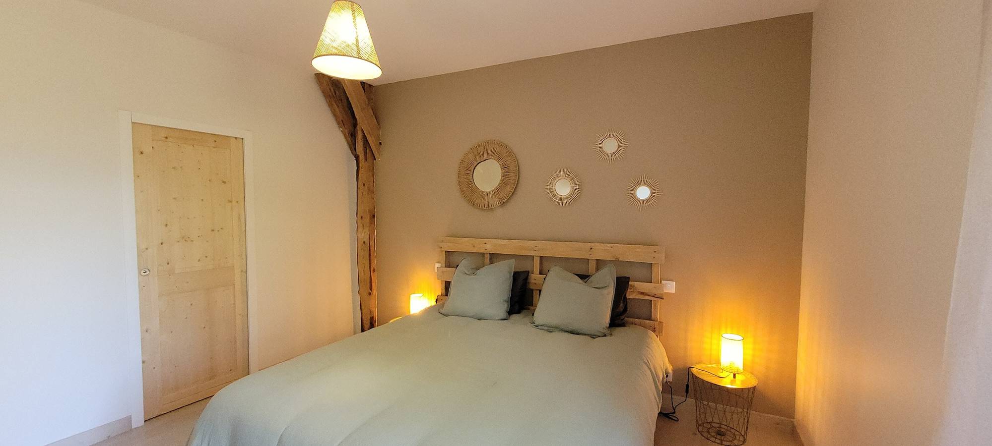 Chambre d’hôtes « Chambre Margeride » avec terrasse privée,  in Soulages, Région de Saint-Flour