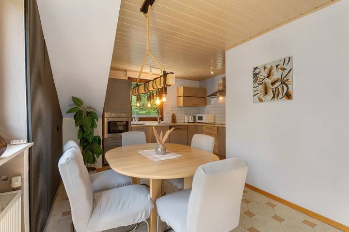 Ferienwohnung für 8 Personen, mit Balkon im Sauerland - 4