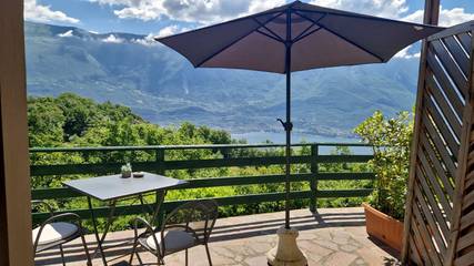 Vacation Rental for 2 Guests in Tremosine, Garda Mountains, Picture 3