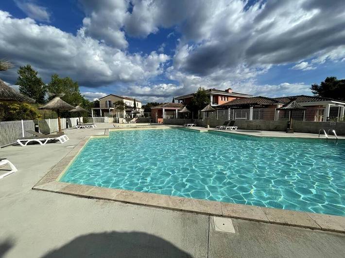 Apartamento de vacaciones para 4 personas, con piscina para niños además de jardín y piscina - 1
