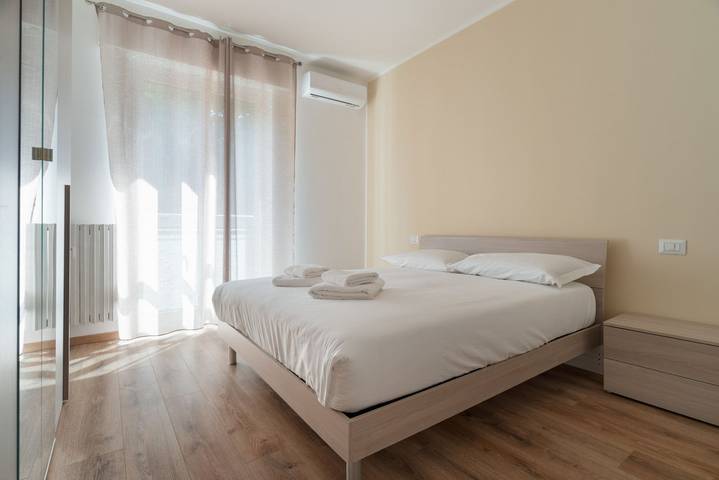 Ganze Wohnung, Ferienwohnung für 5 Personen mit Balkon/Terrasse in Mailand, Mailand Provinz