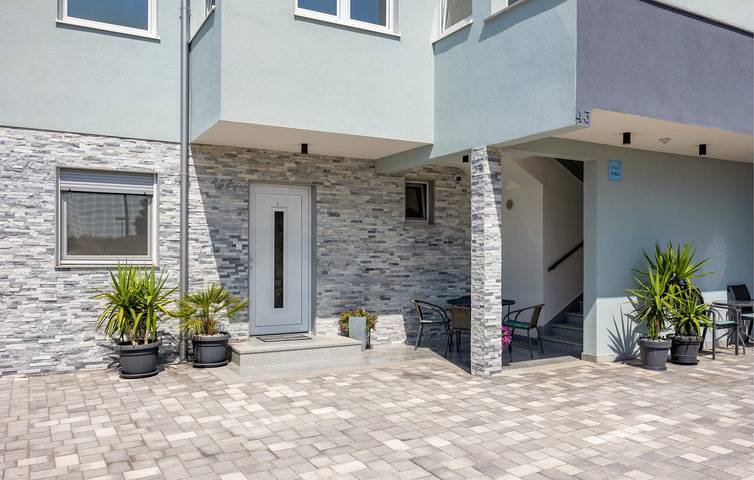 Ferienwohnung für 2 Personen, mit Terrasse und Pool