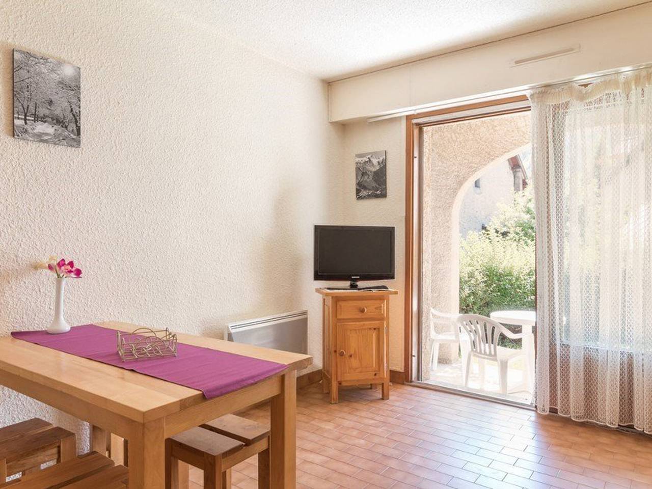 Appartement entier, Studio cosy avec terrasse, 4 couchages, animaux admis, proche pistes in Le Monêtier-les-Bains, Serre Chevalier