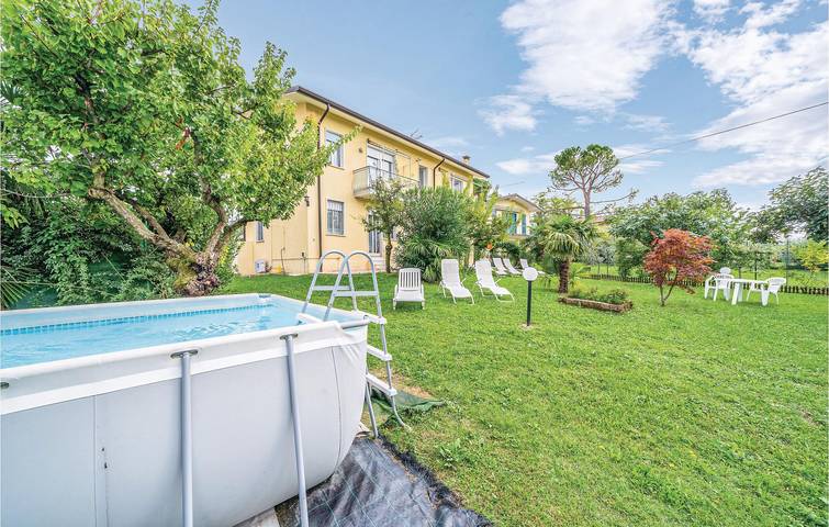 Appartamento intero, Ritiro sul lago di Garda - Piscina, terrazza e parcheggio (71 caratteri) in Lazise, Prealpi Gardesane