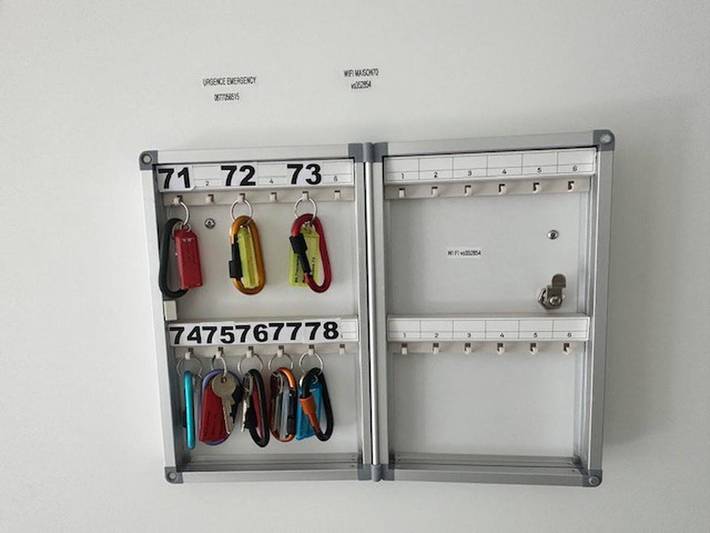 Gîte pour 15 personnes, avec terrasse et piscine à Satolas-et-Bonce - 4