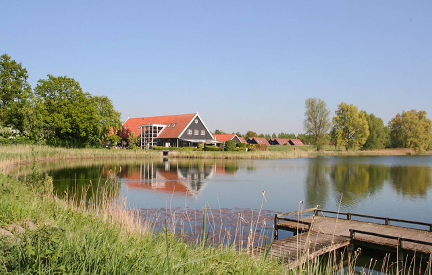 Holiday home for 4 people with garden in North Sea Netherlands