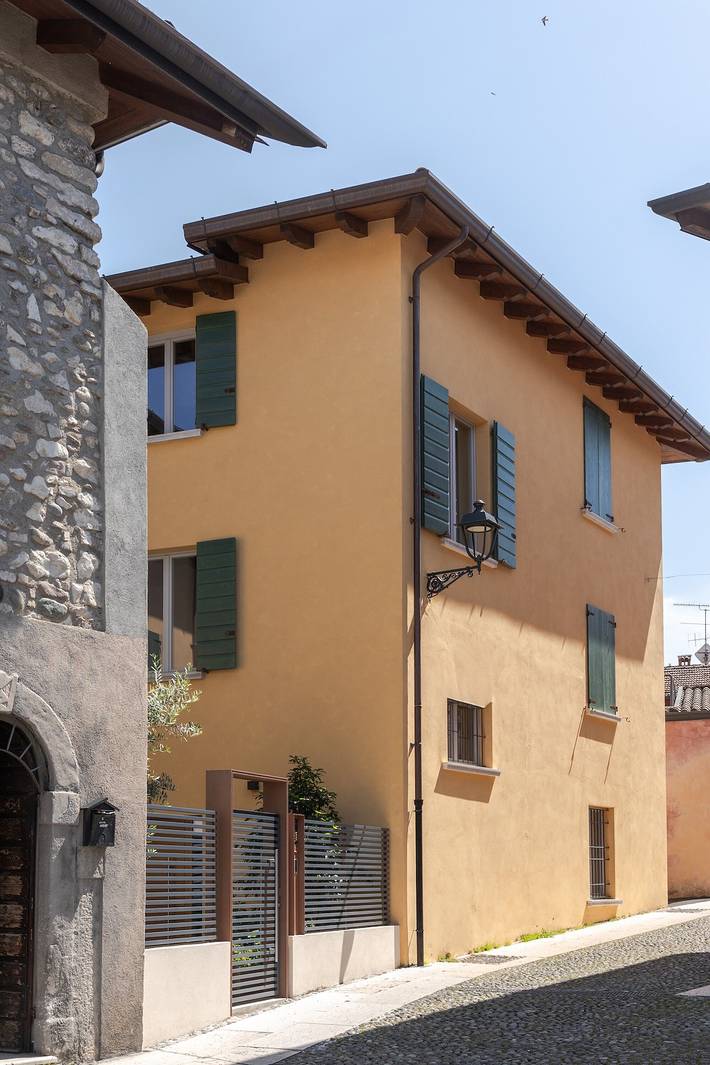 Ganze Wohnung, Apartment 'Flat 2' mit Wlan in San Felice del Benaco, Gardasee-Berge
