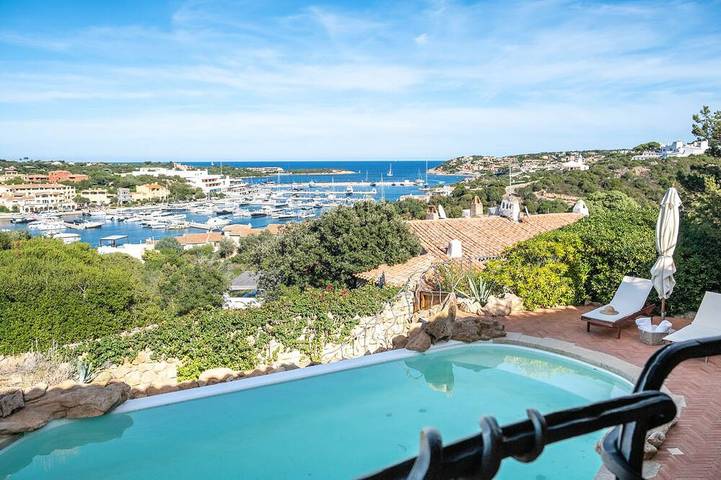 Villa pour 10 personnes, avec Terrasse ainsi que Jardin et Piscine à Porto Cervo