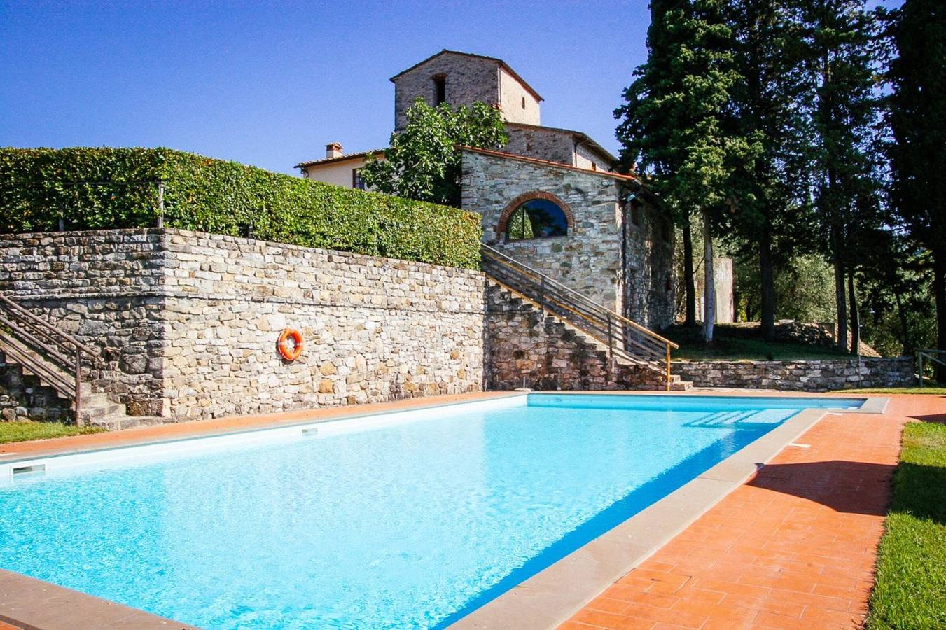 Appartement entier, Appartement Monte avec piscine panoramique au cœur du Chianti in Pontassieve, Chianti