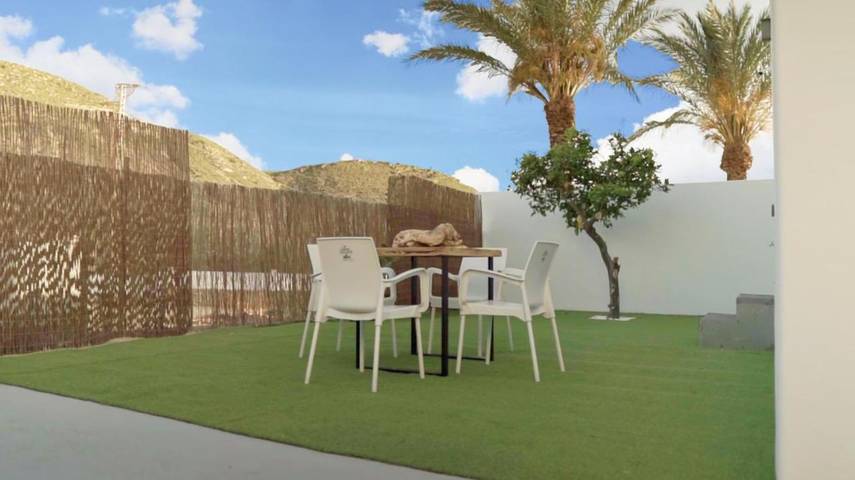 Apartamento de vacaciones para 4 personas, con vistas y jardín - 1