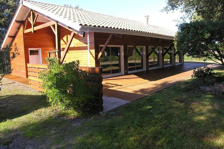 Ferienhaus für 11 Personen, mit Terrasse und Garten in Messanges