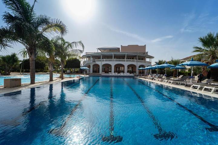 Resort per 3 persone, con piscina e giardino nonché panorama in Calabria