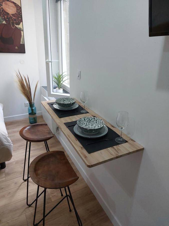 Appartement entier, Studio Apartment in Langres, Haute-Marne