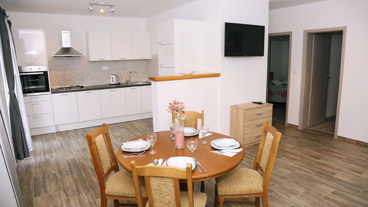 Ganze Ferienwohnung, Ferienwohnung für 4 Personen (54 m²) in Zavalatica in Čara, Korcula