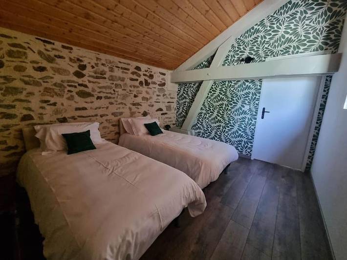 Location de vacances pour 8 personnes, avec terrasse et piscine à Champagnac-la-Rivière - 2