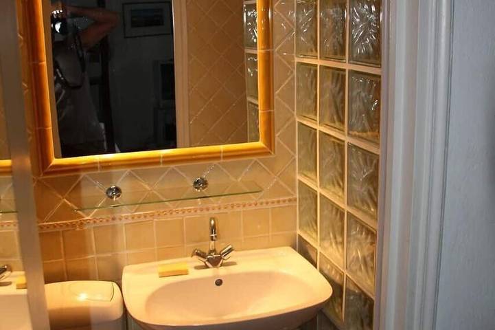 Unabhängige Maisonette-Wohnung in Luxusimmobilie in Saint-Paul-de-Vence, Mittelmeerküste (Frankreich)