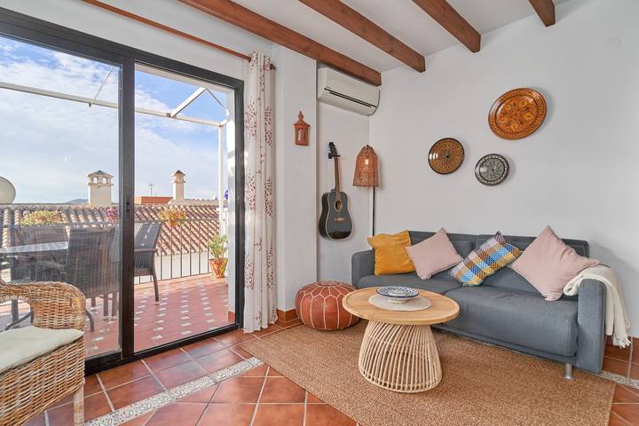 Entire apartment, Holiday Apartment "Private Swimming Pool" with Mountain View, Private Pool & Wi-Fi in Frigiliana Road, Frigiliana