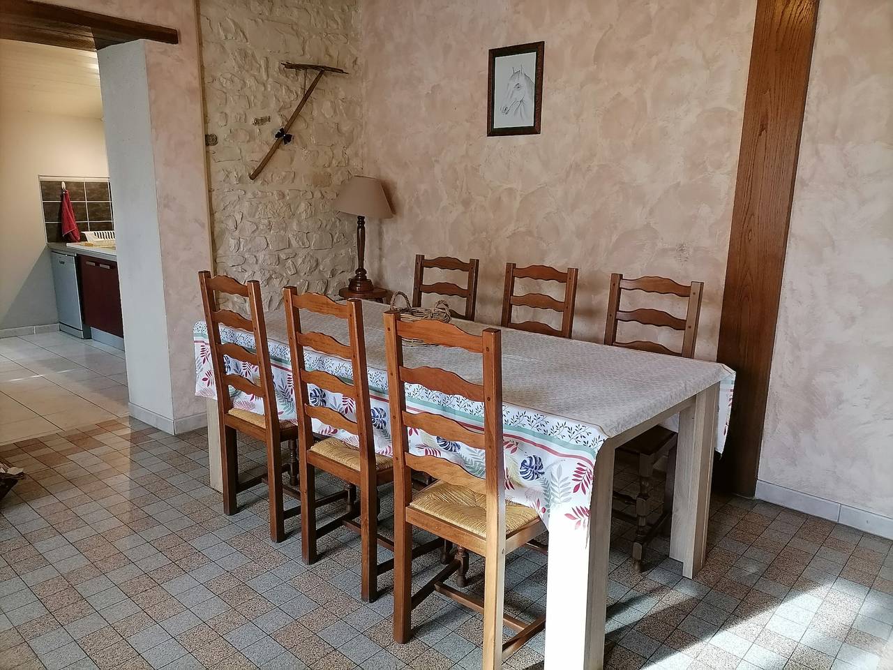 Casa de vacaciones 'Le Gîte du Champ de la Croix' con terraza privada, jardín privado y Wi-Fi in Subligny, Región de Bourges