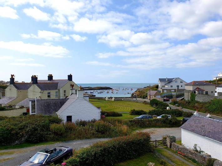Holiday rental for 7 people, with garden and view in Trearddur Bay