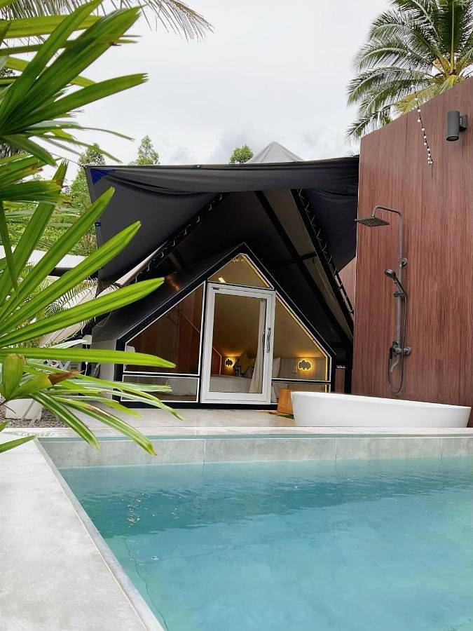 Gîte pour 2 personnes, avec terrasse et vue ainsi que jardin et piscine dans Khao Sok - 2