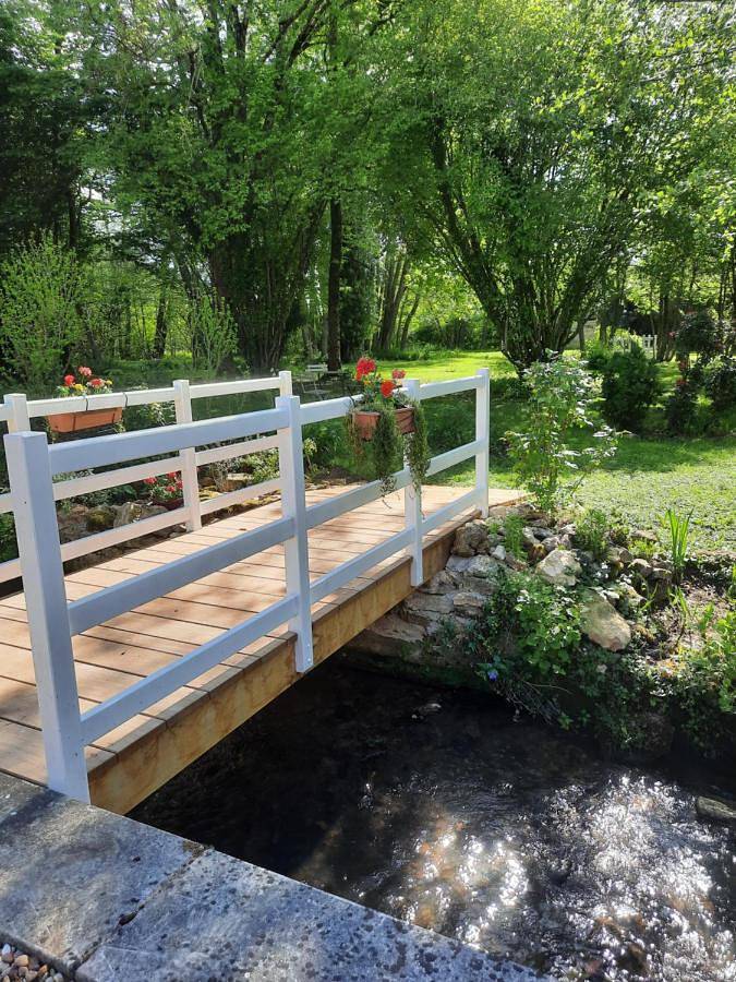 Maison de campagne pour 2 personnes, avec jardin et vue à Narcy