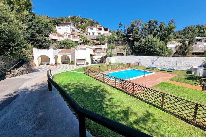 Villa per 6 persone, con piscina e giardino nonché terrazza in Forio