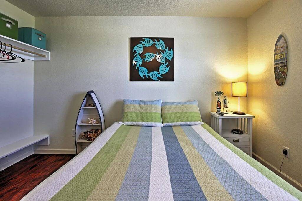 Surfside Beach House w/Ocean View, Steps to Shore! in Brazoria County