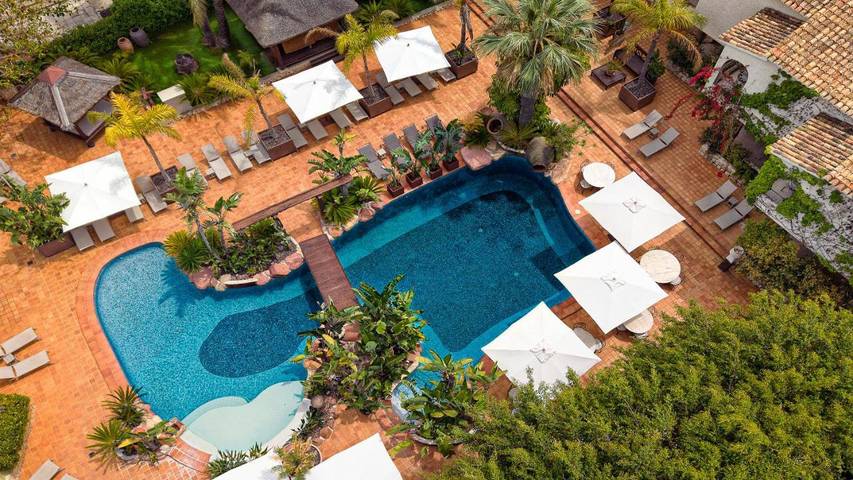 Hôtel pour 2 personnes, avec vue et piscine ainsi que sauna et jardin