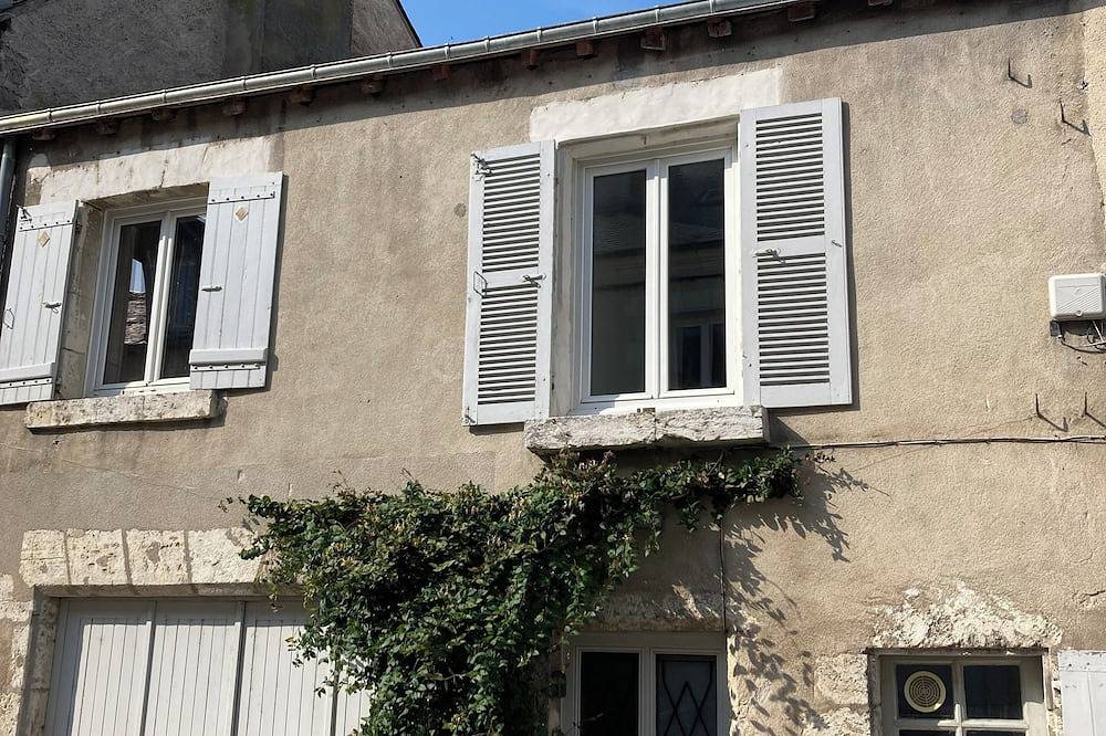 Entire apartment, Studio des tomettes in Blois, Blois region