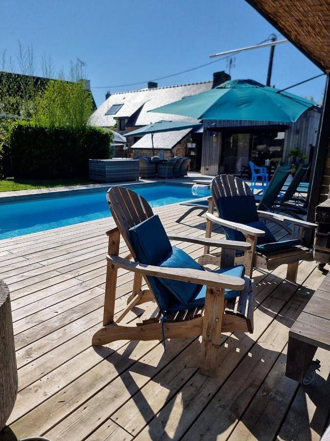 Location de vacances pour 8 personnes, avec Terrasse et Jardin ainsi que Piscine et Vue à Mellac