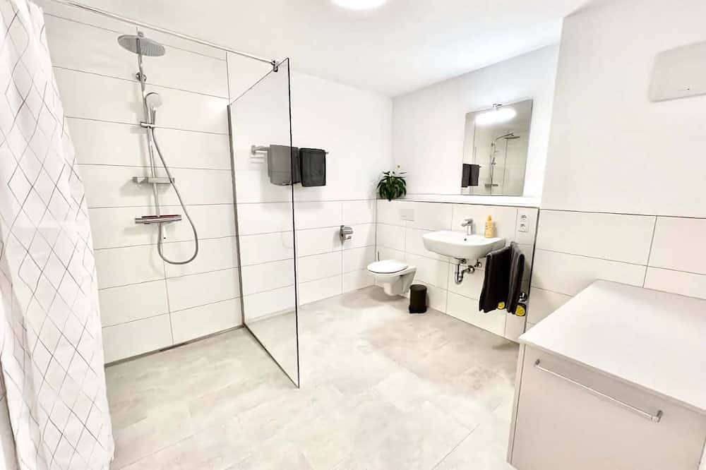 Ganze Wohnung, Ferienwohnung S3 Christine mit 105qm, 3 Schlafzimmer, max für 5 Personen in Endingen am Kaiserstuhl, Endingen