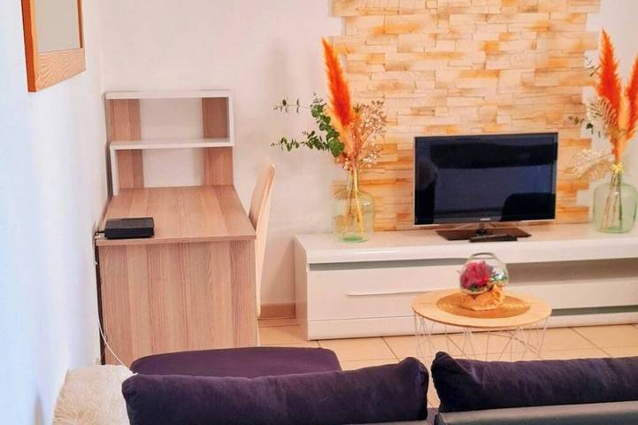 Apartamento entero, Cozy apartment with beautiful view in St Estève in Saint-Estève, Costa mediterránea (Francia)