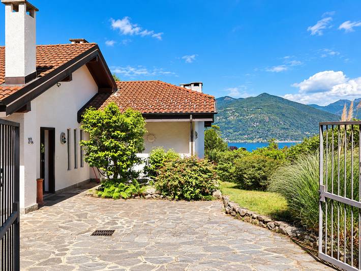 Maison de vacances pour 4 personnes avec piscine in Luino, Comune di Luino