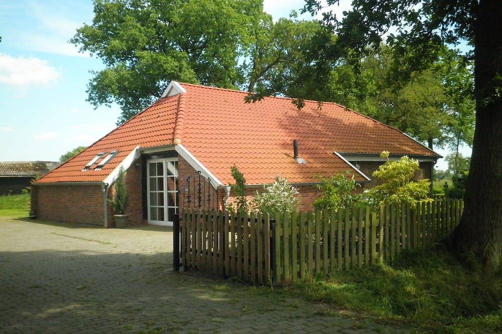 Modernisierte Bauernhaus in der Nähe von Oldenburg mit einem schönen Garten auf dem Lande — Bild 2