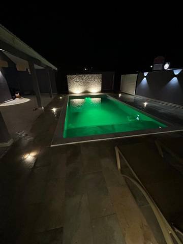 Villa pour 8 personnes, avec piscine ainsi que vue et terrasse en Martinique