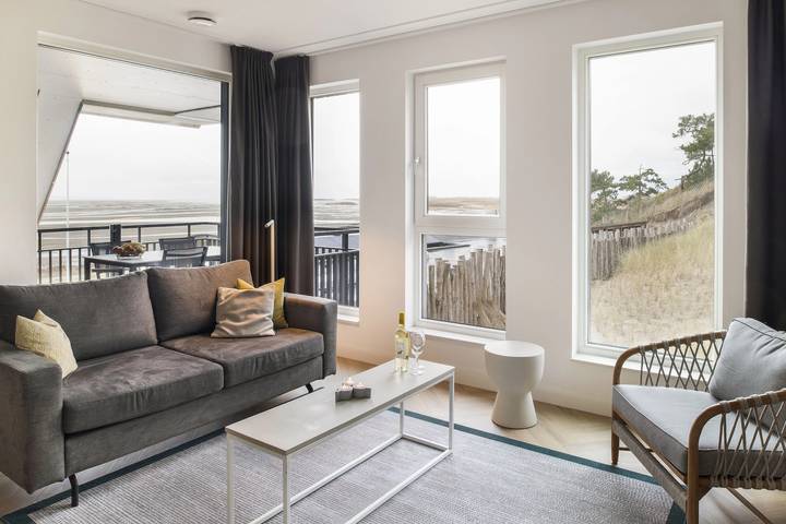 Bungalow für 4 Personen, mit Balkon/Terrasse und Balkon in Friesland - 2