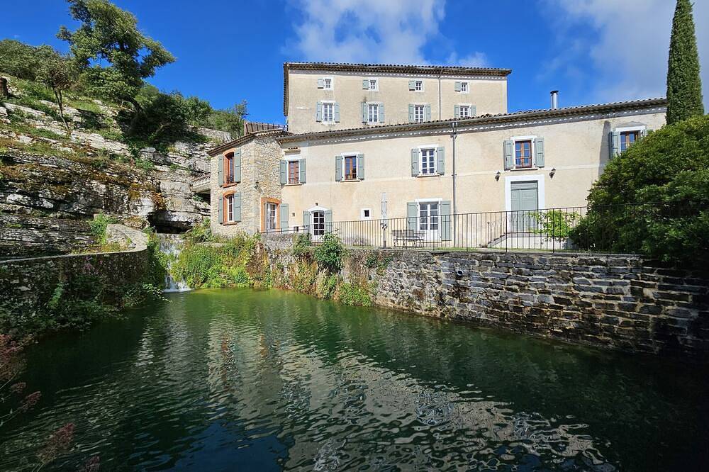 Entire apartment, Domaine de Bagard - Gîte Haute Terrasse 72m² 4/8 p Terrace in Sauve, Le Vigan region
