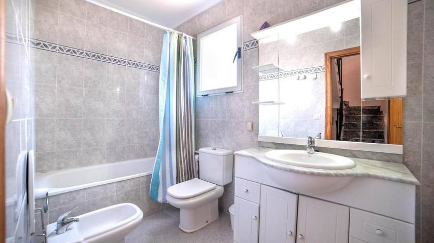 Finca für 8 Personen, mit Terrasse und Garten sowie Pool und Ausblick in Benicarló - 4
