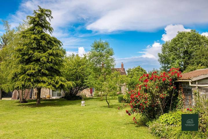 Location de vacances pour 2 personnes, avec jardin ainsi que vue sur le lac et vue, adapté aux familles à Soligny-les-Étangs - 2