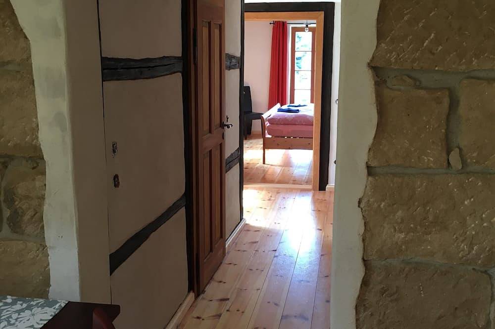 Ganze Wohnung, Wohnen in historischen Gemäuern in Pirna, Elbsandsteingebirge