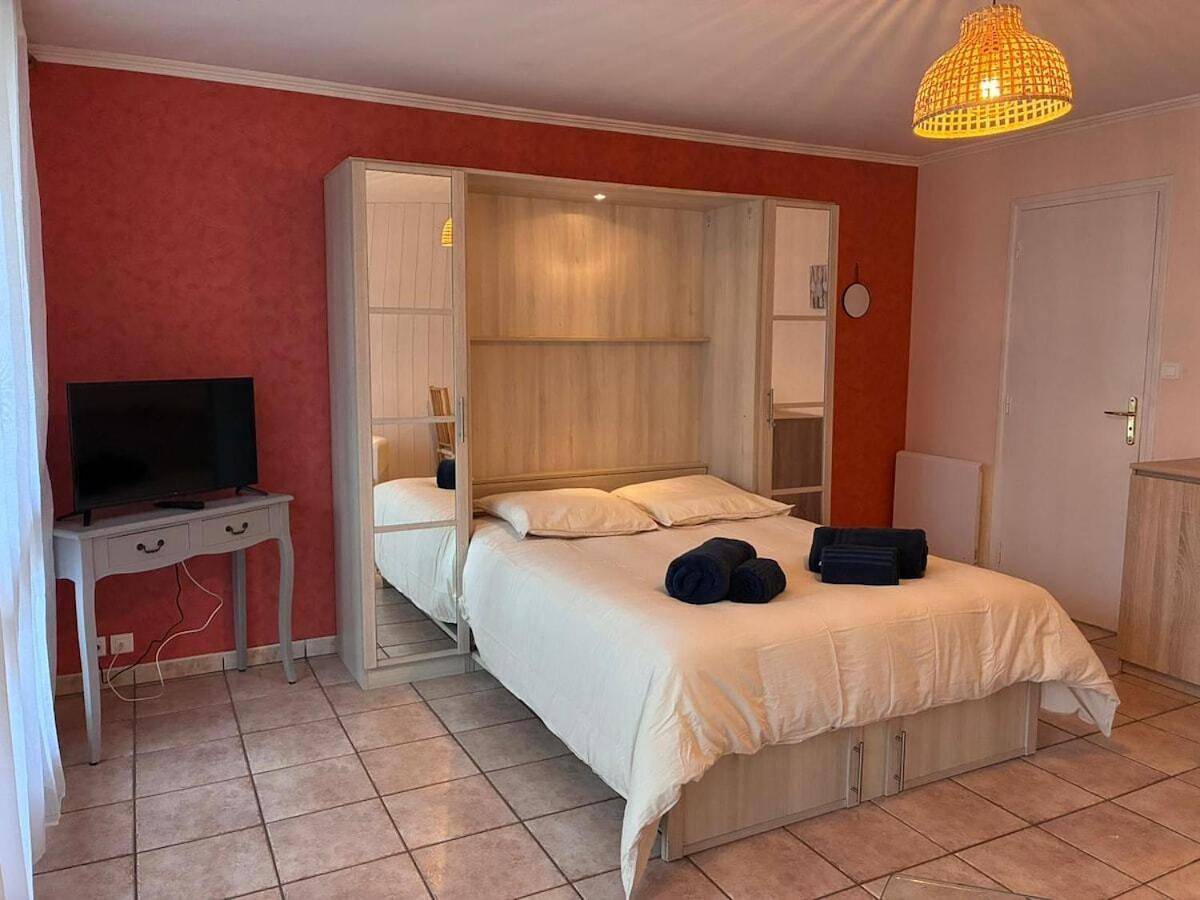 Appartement entier, Studio du bord de mer - à deux pas du centre in Roscoff, Ceinture Dorée