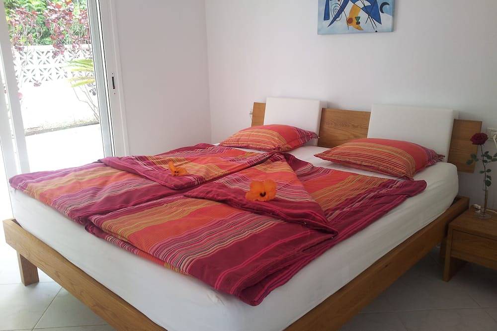 Exclusive and peaceful private villa with pool and fantastic 180 ° Meerbick in El Sauzal, North Tenerife