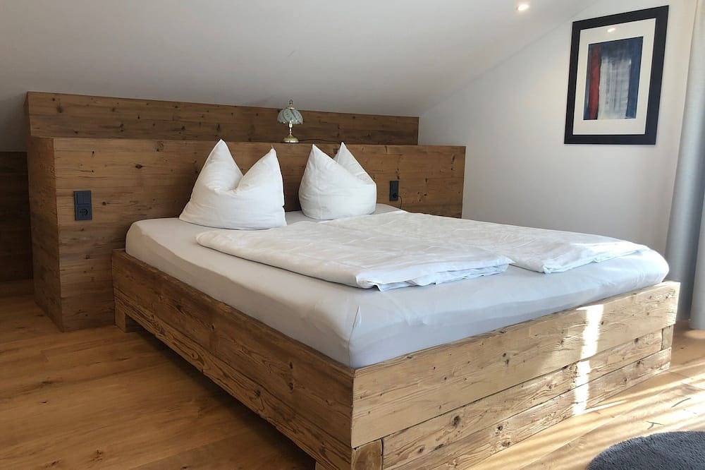 Ferienhaus, 3 Schlafzimmer, mit Garten, Seeblick, bis 6 Personen, 135 qm in Tachinger See, Waging am See