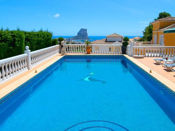 Chalet para 11 personas, con terraza y piscina - 1