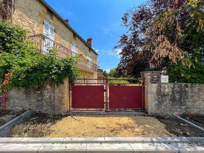 Location de vacances pour 6 personnes, avec jardin et vue, adapté aux familles à Castels - 3