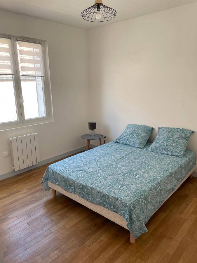 Appartement entier, Two-Bedroom Apartment in Digoin, Région de Charolles