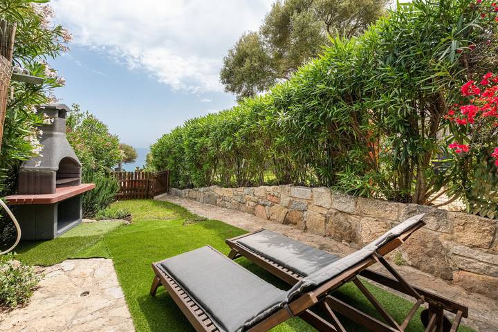 Holiday Home 'Bougainville' with Sea View, Private Terrace and Wi-Fi in Simius, Villasimius